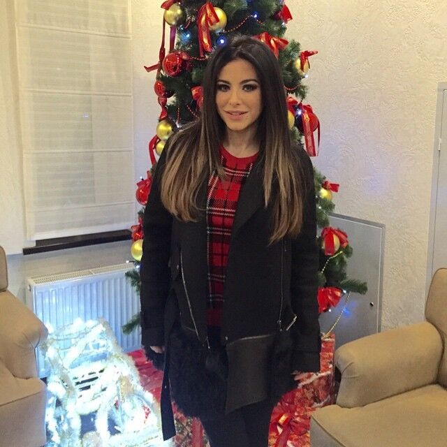 Ани Лорак вышла в свет со своим супругом