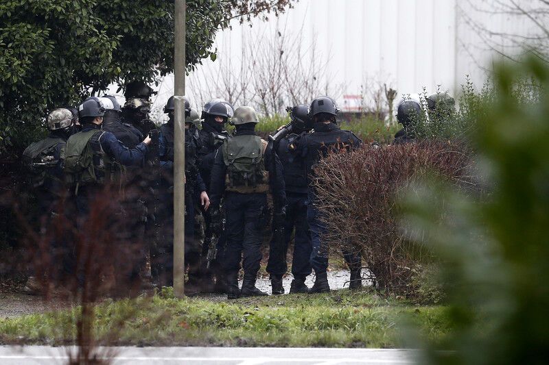 Убиты парижские террористы, расстрелявшие Charlie Hebdo: подробности