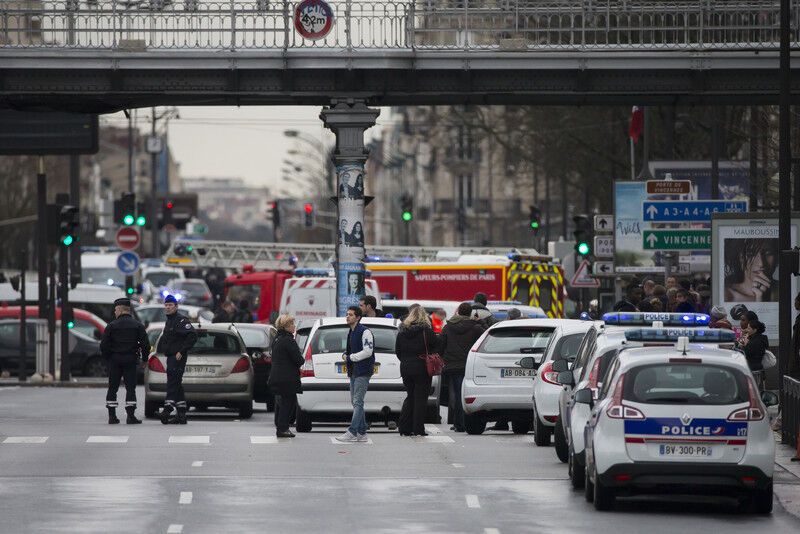 В Париже ликвидирован террорист, захвативший кошерный магазин, погибли трое заложников