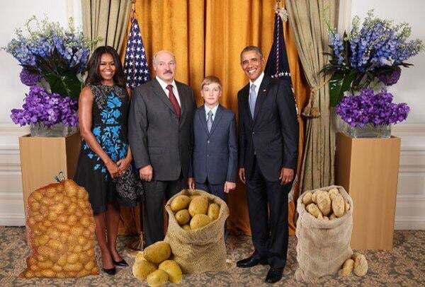 Президентский квартет: фото Лукашенко с сыном в компании четы Обам взорвало соцсети