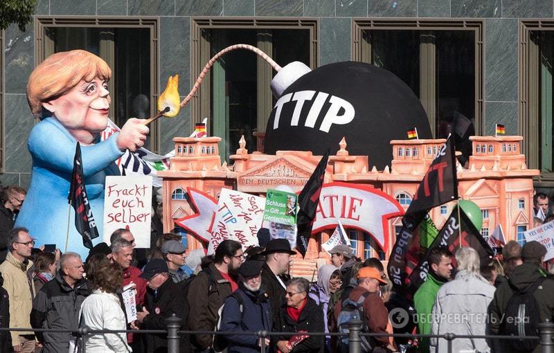 В Берлине около 100 тысяч человек митинговали против свободной торговли с США и Канадой: фоторепортаж