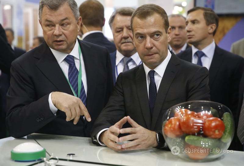 "Золотая осень-2015": Медведеву показали телок в веночках и баб в сарафанах. Фоторепортаж