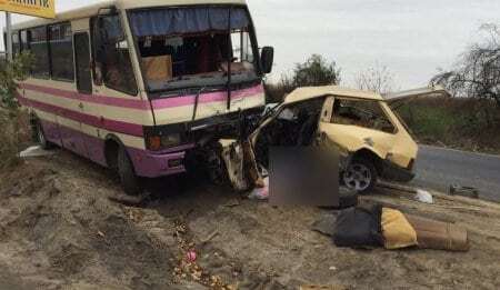 Смертельное ДТП на Львовщине: автобус раздавил "восьмерку". Фото с места аварии