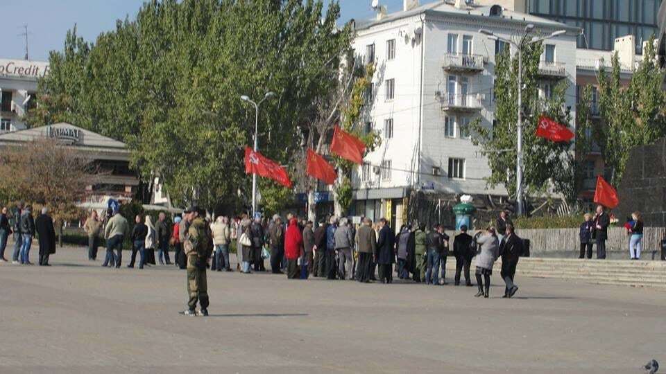 "150 лет донецкому народу": коммунисты "навешали лапшу" на митинге "ДНР". Опубликованы фото