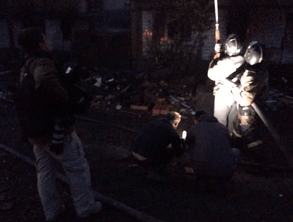 Дим від згарищ: в мережі показали фото і відео обстрілу Донецька