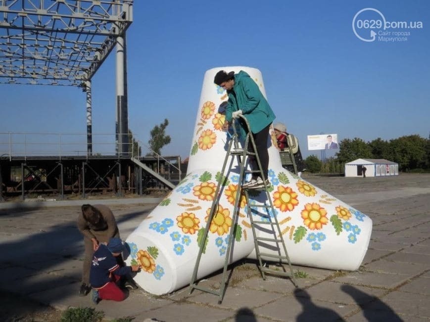 В Мариуполе осенью "расцвели" тетраподы: фоторепортаж