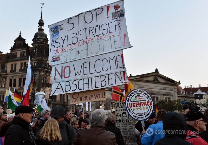 В Германии ультраправые поставили "виселицу" для Меркель: опубликованы фото и видео