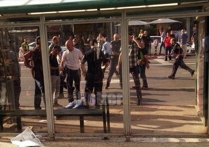 Хвиля терактів в Ізраїлі: за годину постраждали десятки людей