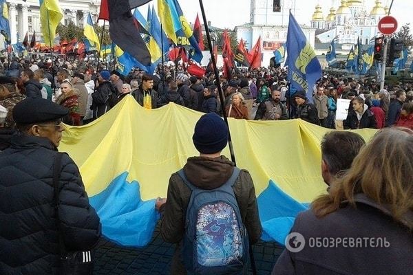 У Києві проходить "Марш Героїв": перевірки міліції, тисячі людей