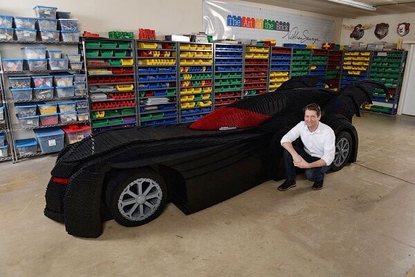 Автомобиль Бэтмена собрали из полумиллиона кубиков Lego