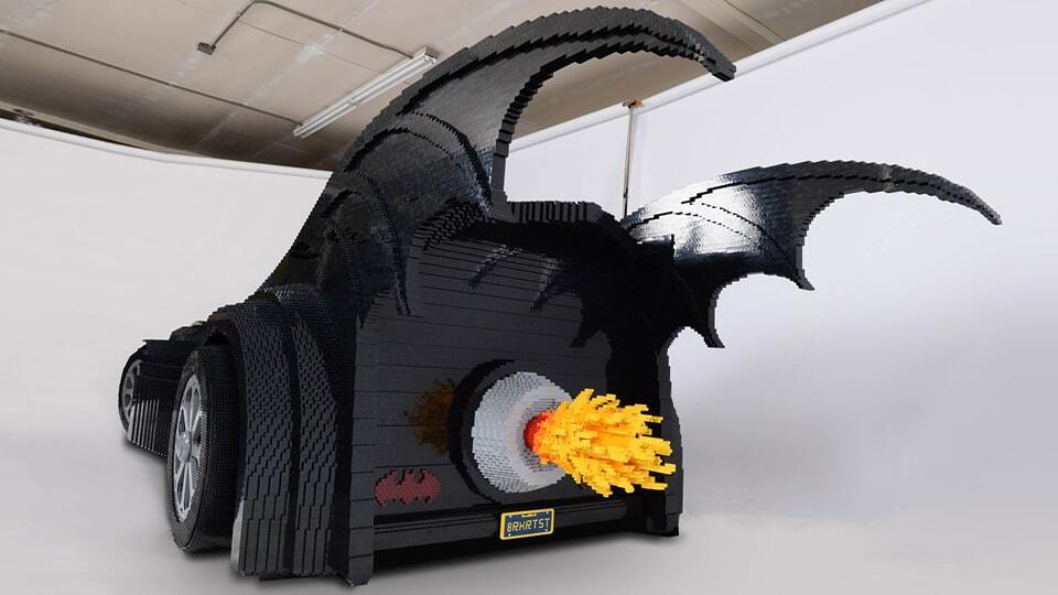 Автомобиль Бэтмена собрали из полумиллиона кубиков Lego