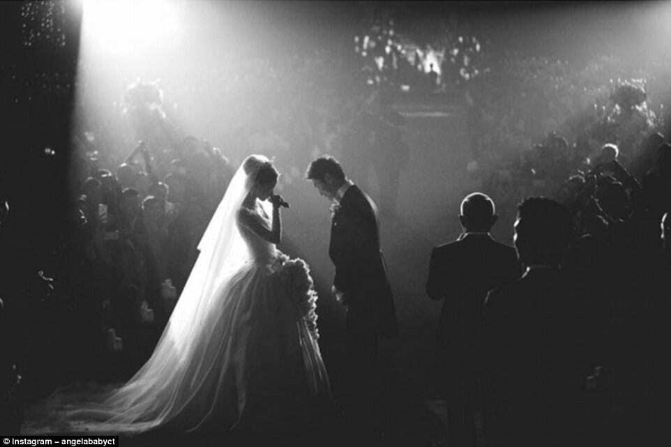 Китайська Кім Кардашьян зіграла шикарне весілля за $ 31 млн: фоторепортаж