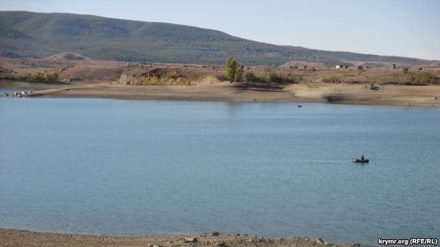 В оккупированном Крыму рекордно обмелело одно из крупнейших водохранилищ