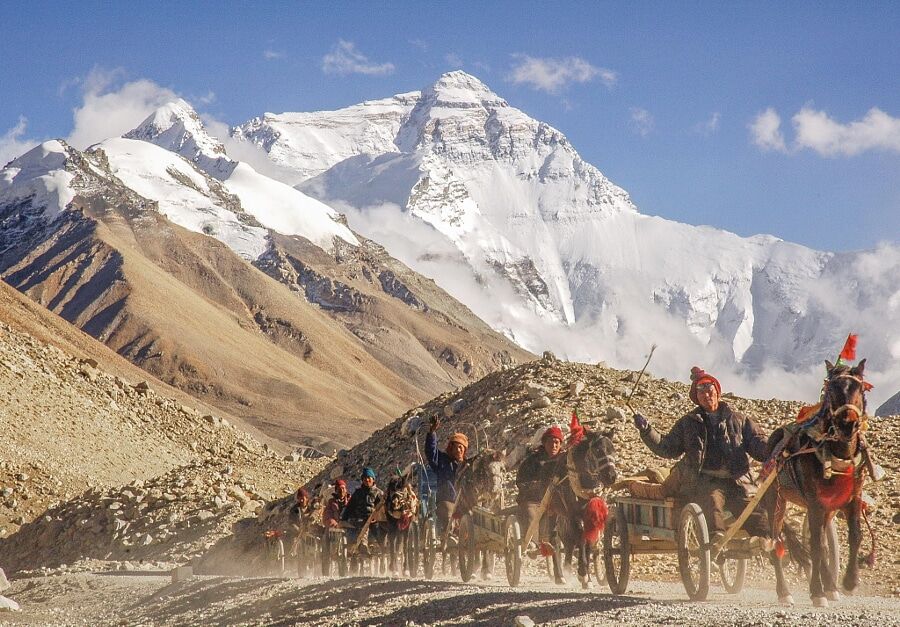 Эверест: 20 величественных фотографий самой высокой горы на Земле