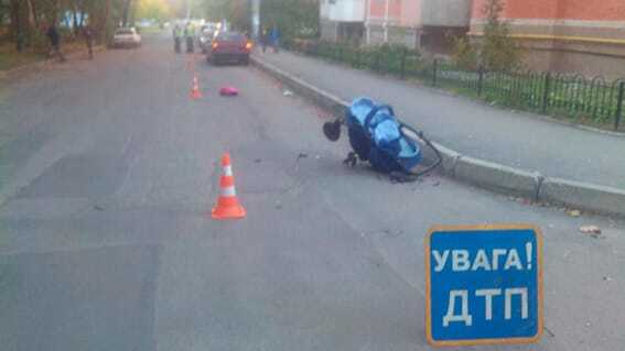 Жінка за кермом збила двох матерів з колясками у Вінниці: фото з місця ДТП