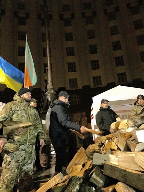 Майдан под Кабмином: Ляшко и Ко провели ночь под стенами правительства. Опубликованы фото и видео