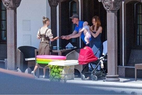 Юная возлюбленная Игоря Петренко рассказала о семье и дочери