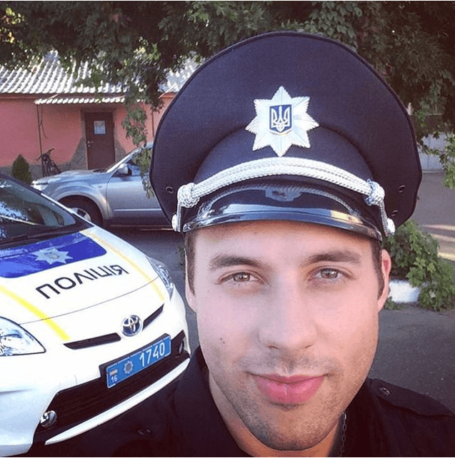 Самый накачанный коп: красавчик-бодибилдер стал полицейским в Одессе