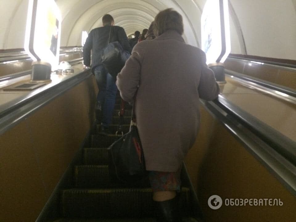 В киевском метро "пробки" из-за желающих проголосовать: фото