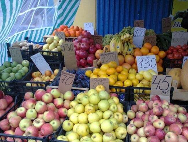 Ціни на продукти в Донецьку підскочили до небес: фоторепортаж