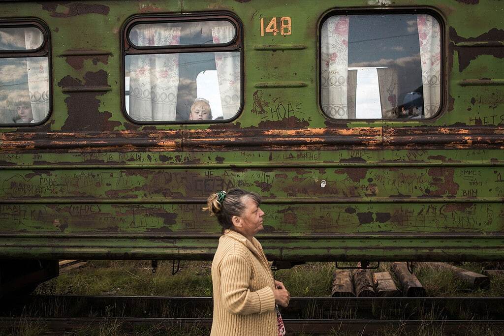 В сети показали жизнь российских сел, объединенных ржавым поездом
