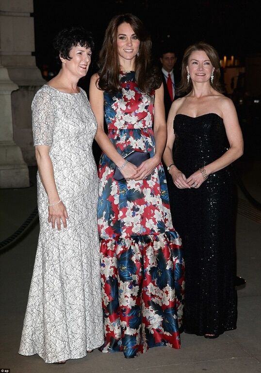Кейт Миддлтон поразила богатых британок шелковым платьем за $3,5 тысяч