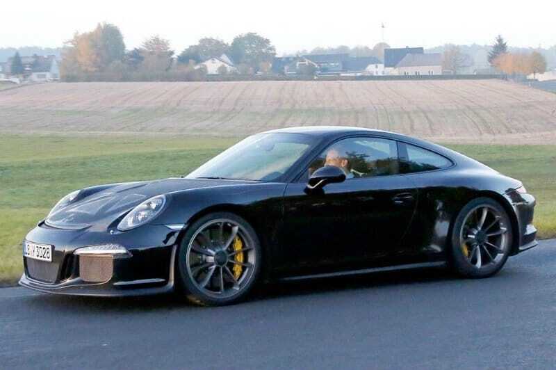 Фотошпигуни "засвітили" новий спорткар від Porsche