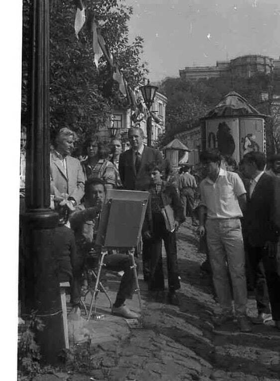 У соцмережі з'явилися унікальні історичні фото Андріївського узвозу в Києві
