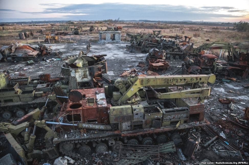 Опубліковані фото зруйнованих позицій сил АТО поблизу донецького аеропорту