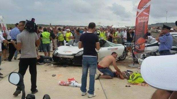 Гоночне авто влетіло в натовп глядачів на автошоу на Мальті