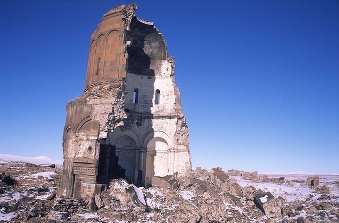Стародавня столиця Вірменії, яка могла стати восьмим дивом світу
