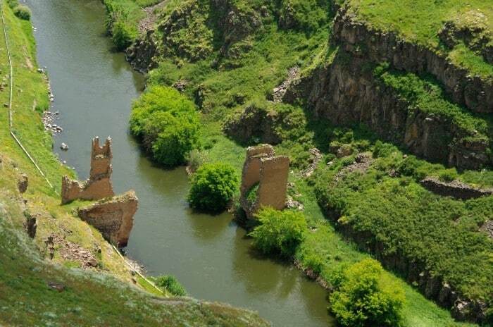 Древняя столица Армении, которая могла стать восьмым чудом света