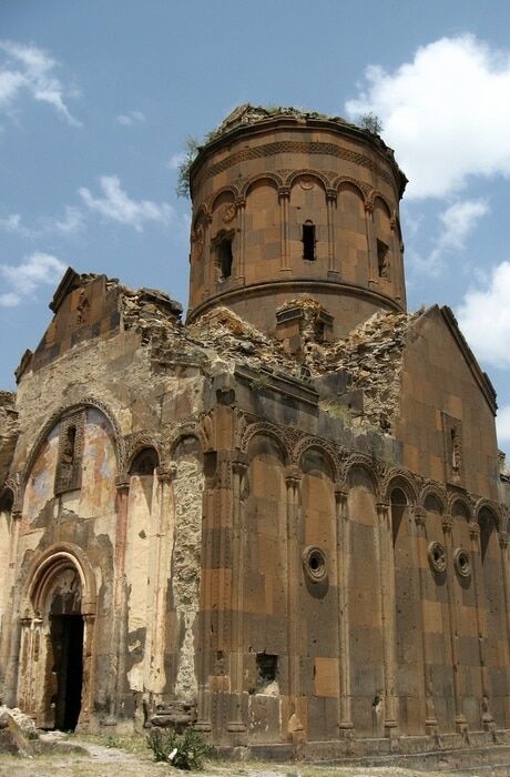 Стародавня столиця Вірменії, яка могла стати восьмим дивом світу