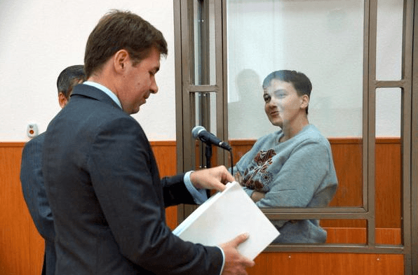 Защита Савченко попросила допрашивать свидетелей только в зале суда