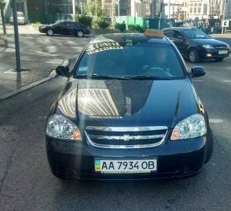 Таксист-хам дико нарушил правила парковки в центре Киева: фото "героя"