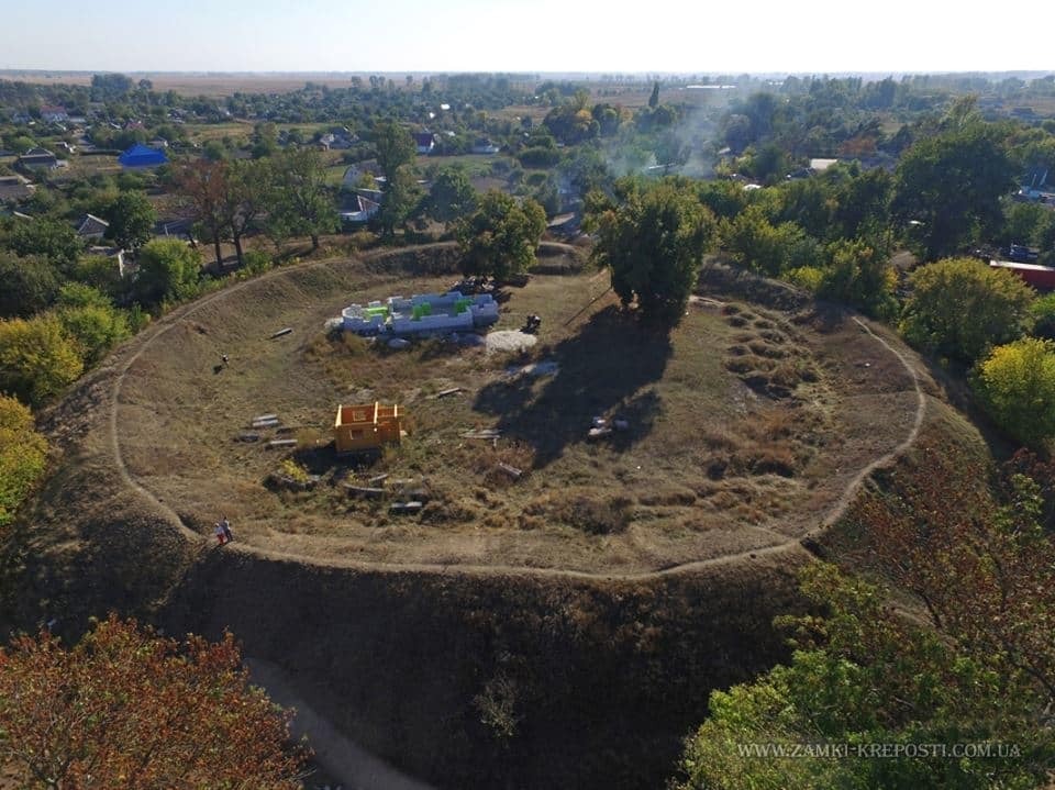 Соцмережі обурені будівництвом церкви на території історичної землі під Києвом