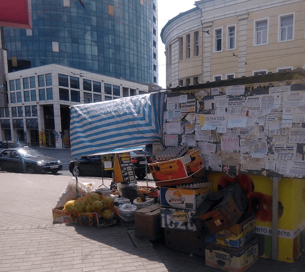 "Война-Сталин-Россия": вернувшиеся в Донецк шокированы жизнью в "ДНР". Фоторепортаж