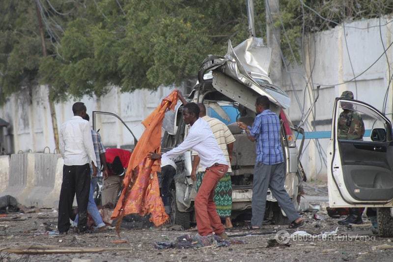 В Сомали заминированный автомобиль атаковал отель: погибли 12 человек. Опубликованы фото