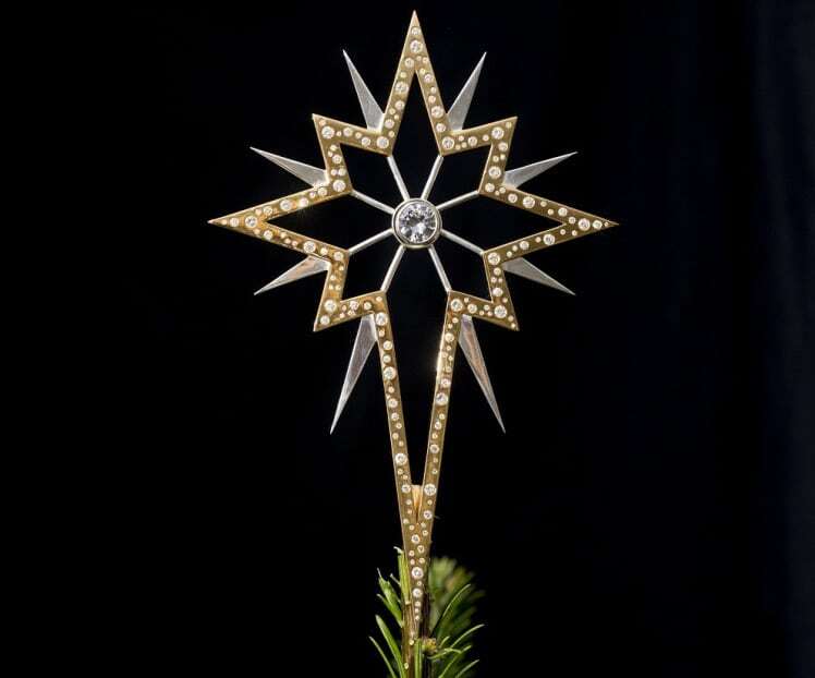 По-богатому: главную рождественскую звезду украсили 290 бриллиантами