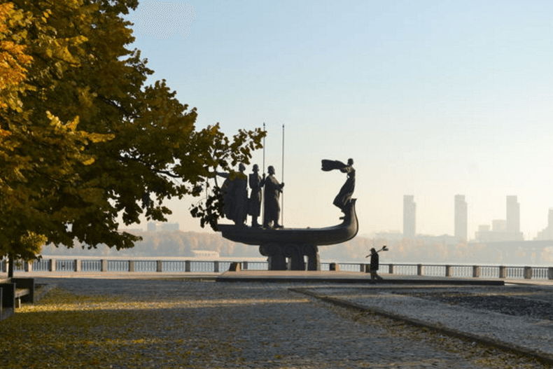 Как золотая осень превратила Киев в сказку: опубликованы фото