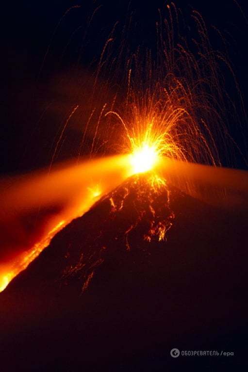 В Гватемале началось извержение огромнейшего вулкана: завораживающее фото