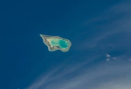 Дивовижні острови: приголомшливі фото з космосу
