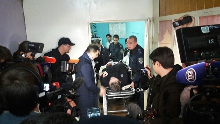 Мосийчука освободили из-под стражи и повезли на операцию