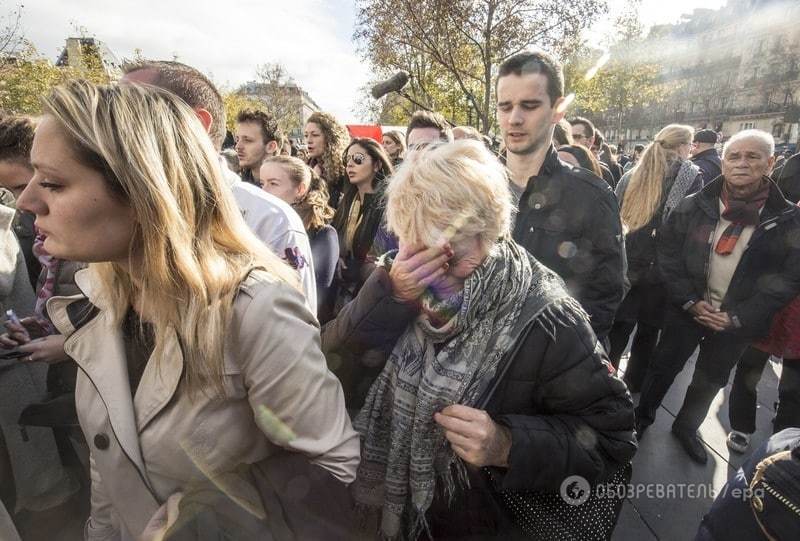 Безмолвная скорбь: фоторепортаж с минуты молчания в Париже