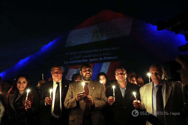Египет солидарен: на пирамидах появились флаги России, Франции и Ливана. Опубликованы фото