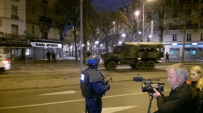 Появились видео антитеррористической спецоперации в Париже