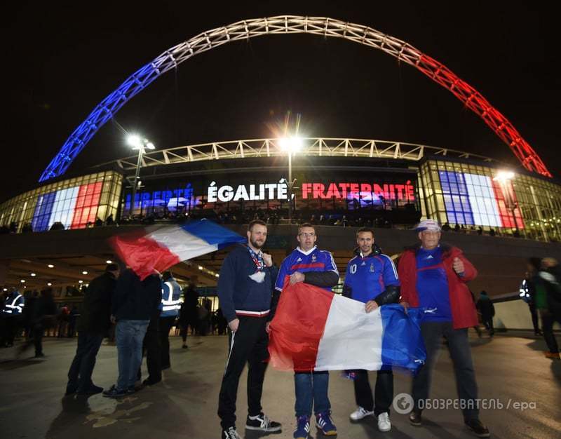В Англии фанаты устроили грандиозный перфоманс в поддержку Франции: трогательное видео