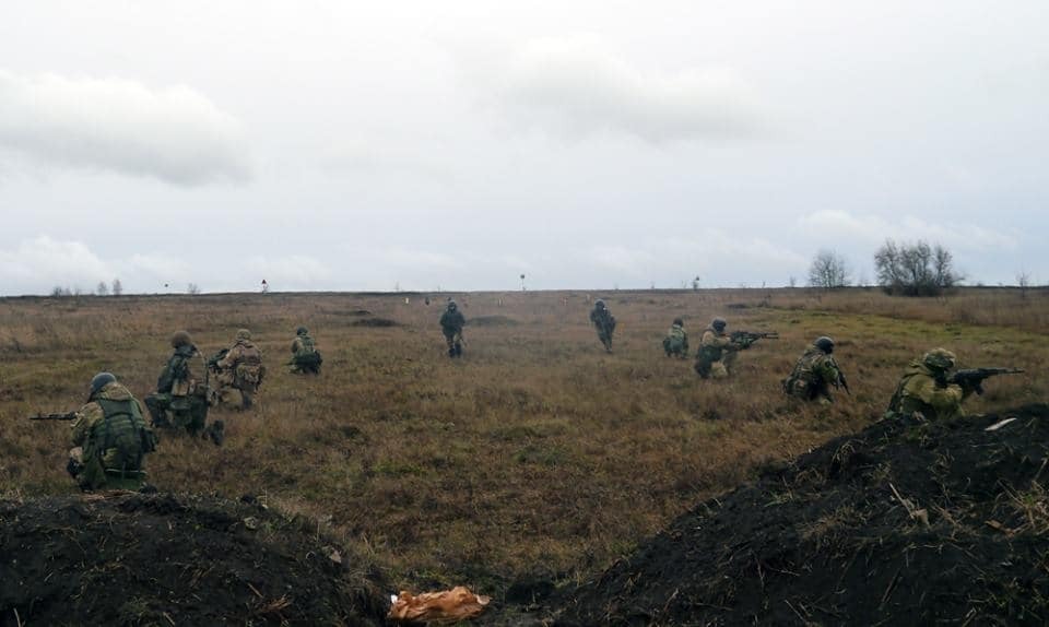 Елітні тіні: Міноборони похвалилося українськими "коммандос". Фоторепортаж