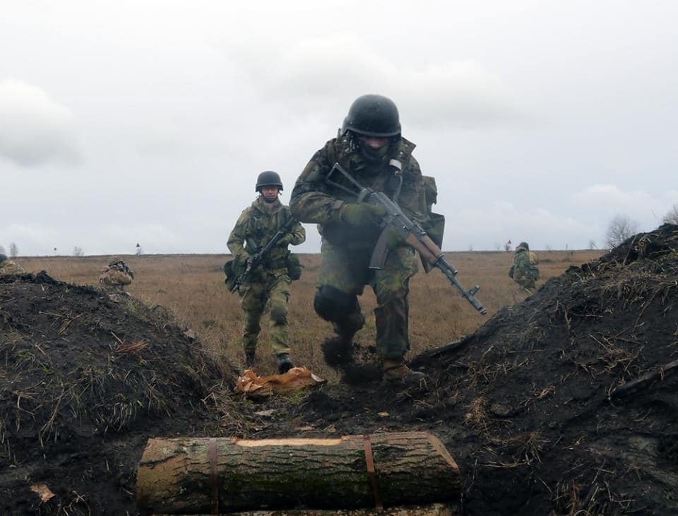 Элитные тени: Минобороны похвасталось украинскими "коммандос". Фотофрепортаж