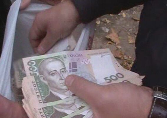 В Одессе полицейского задержали за взятку 50 тысяч гривен